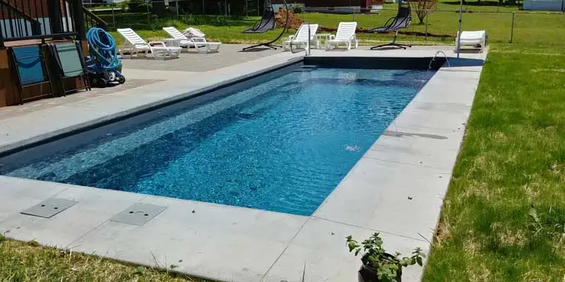 The Reflection™ with Splash Deck Swimming Pool